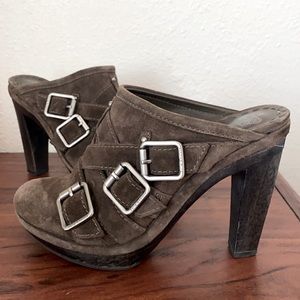 Juicy Couture platform clogs